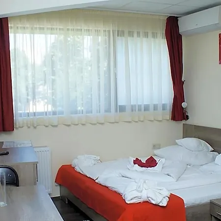 Couette-café Fitromax Sportpanzio 4*