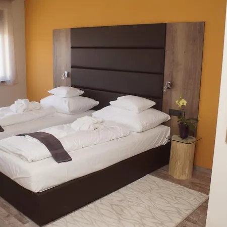 فندق مبيت وإفطار Fitromax Sportpanzio 4*