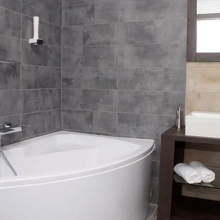 Fitromax Sportpanzio 4* Ajka